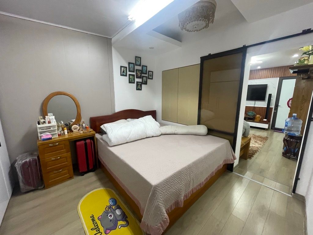 Bán nhà Lương Định Của - diện tích 20,4m2 1 tầng - Nhà tập thể tầng 3 full nội thất - giá 4,35 tỷ