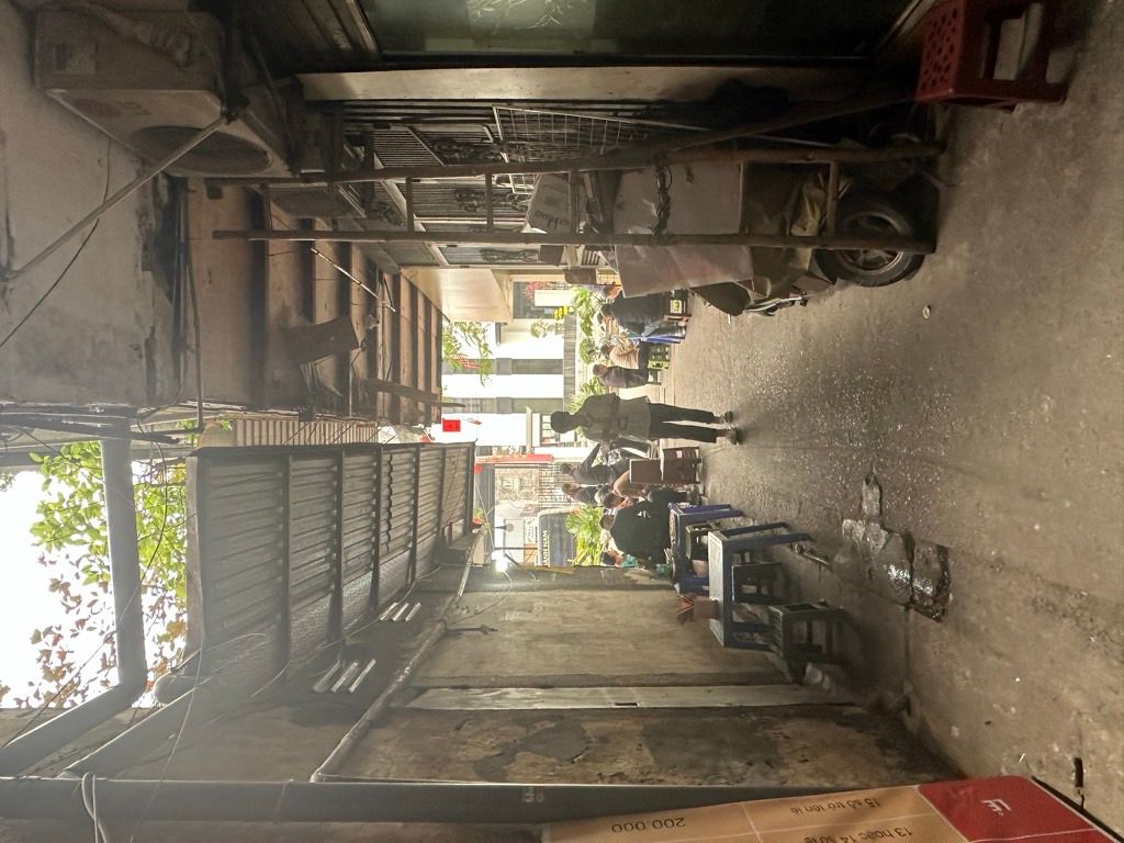 Bán nhà Toà C18 Tập thể T1 - diện tích 39m2 1 tầng - Ô tô tránh - giá 7,2 tỷ