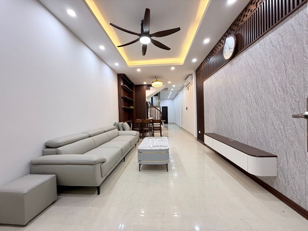 Bán nhà Nguyễn An Ninh - diện tích 56m2 4 tầng - Thang máy - giá 14,8 tỷ