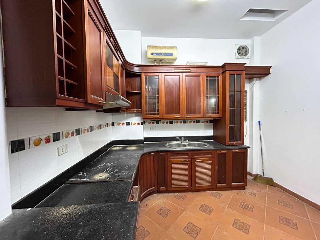 Bán nhà Vũ Ngọc Phan - diện tích 72,4m2 5 tầng - Phân lô cán bộ - giá 14,5 tỷ