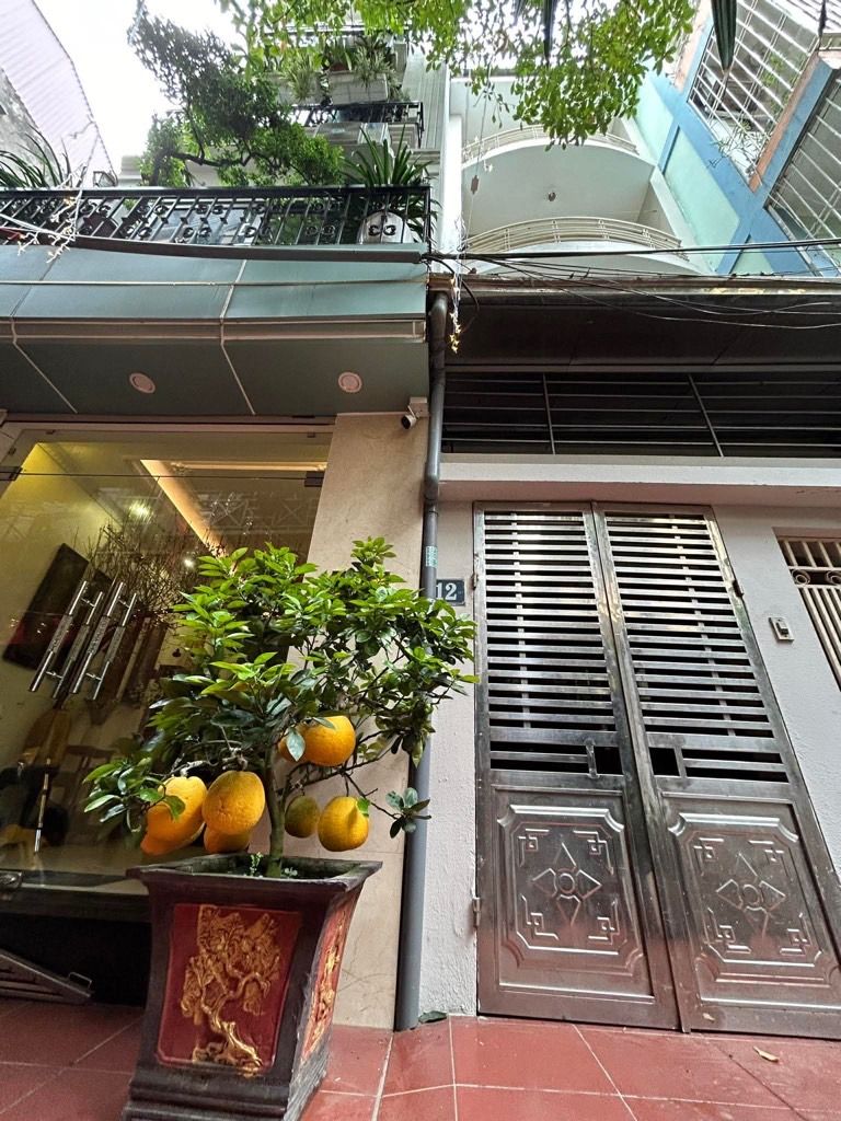 Bán nhà Vũ Ngọc Phan - diện tích 72,4m2 5 tầng - Phân lô cán bộ - giá 14,5 tỷ