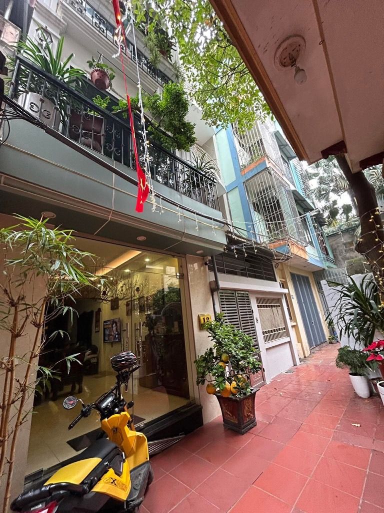 Bán nhà Vũ Ngọc Phan - diện tích 72,4m2 5 tầng - Phân lô cán bộ - giá 14,5 tỷ