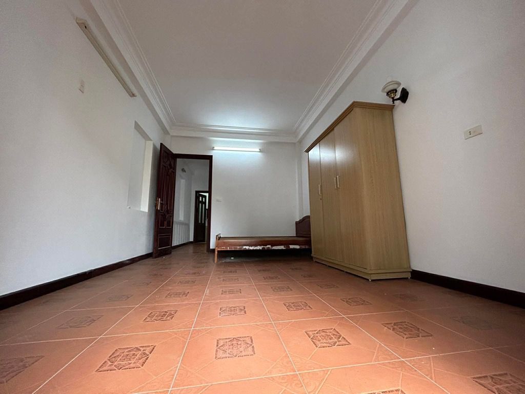 Bán nhà Vũ Ngọc Phan - diện tích 72,4m2 5 tầng - Phân lô cán bộ - giá 14,5 tỷ