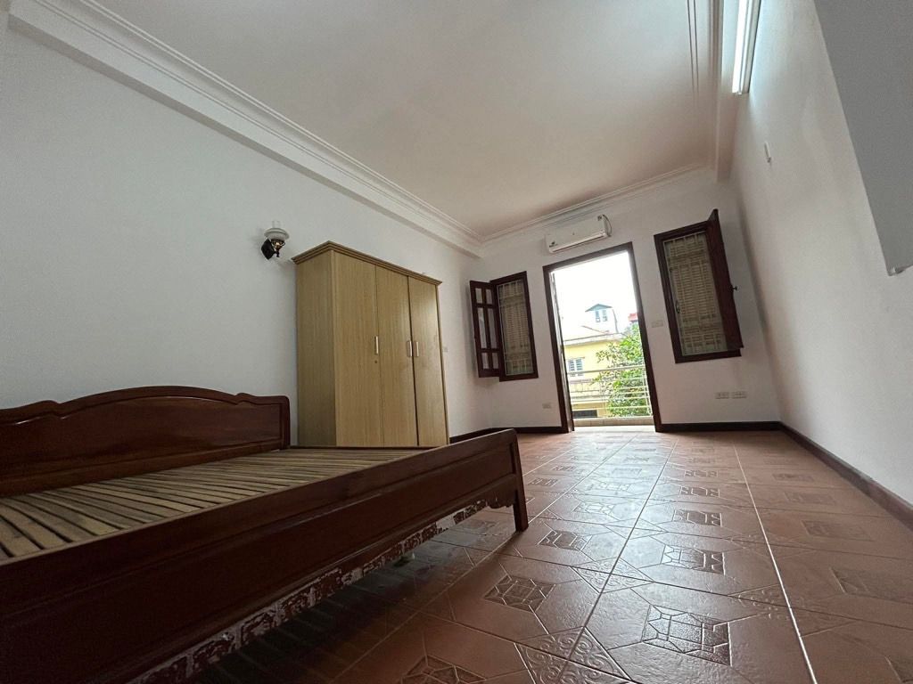 Bán nhà Vũ Ngọc Phan - diện tích 72,4m2 5 tầng - Phân lô cán bộ - giá 14,5 tỷ