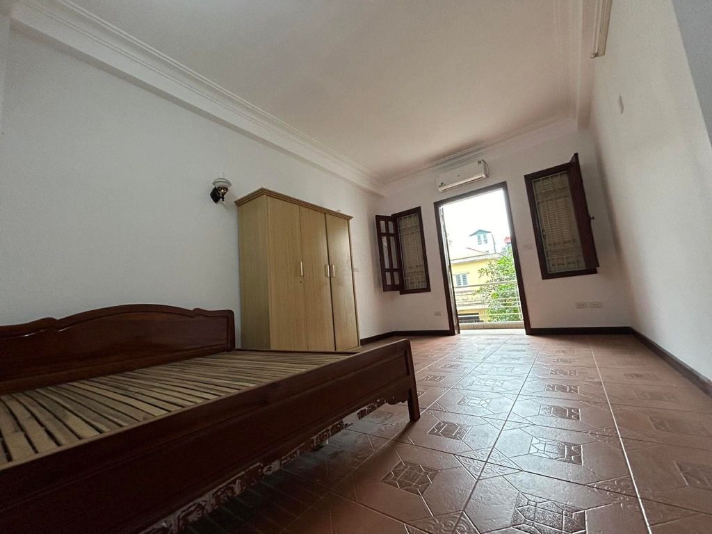 Bán nhà Vũ Ngọc Phan - diện tích 72,4m2 5 tầng - Phân lô cán bộ - giá 14,5 tỷ