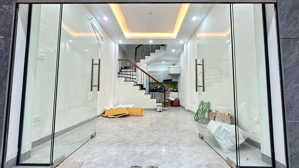 Bán nhà Giải Phóng - diện tích 25m2 5 tầng - ô tô vào nhà đỗ cửa - giá 12,7 tỷ