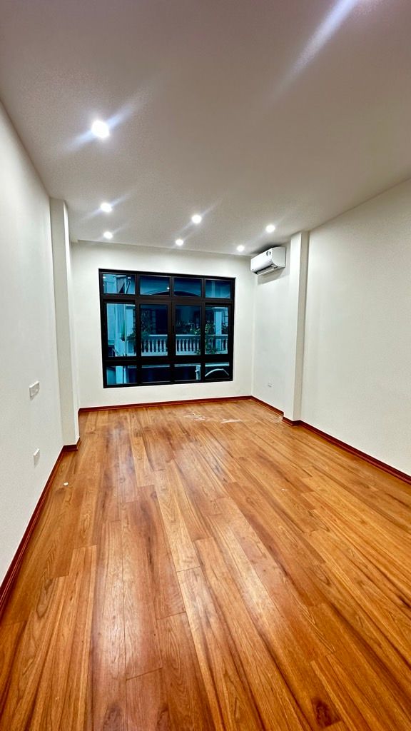 Bán nhà Giải Phóng - diện tích 25m2 5 tầng - ô tô vào nhà đỗ cửa - giá 12,7 tỷ