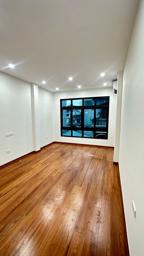 Bán nhà Giải Phóng - diện tích 25m2 5 tầng - ô tô vào nhà đỗ cửa - giá 12,7 tỷ