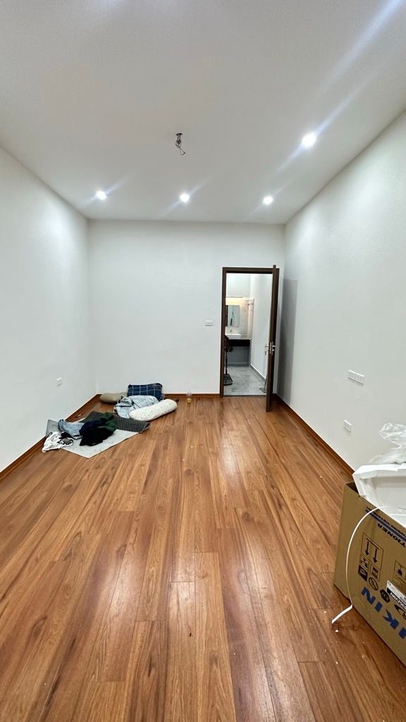 Bán nhà Giải Phóng - diện tích 25m2 5 tầng - ô tô vào nhà đỗ cửa - giá 12,7 tỷ