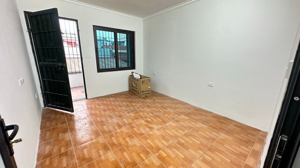 Bán nhà Giải Phóng - diện tích 25m2 5 tầng - ô tô vào nhà đỗ cửa - giá 12,7 tỷ