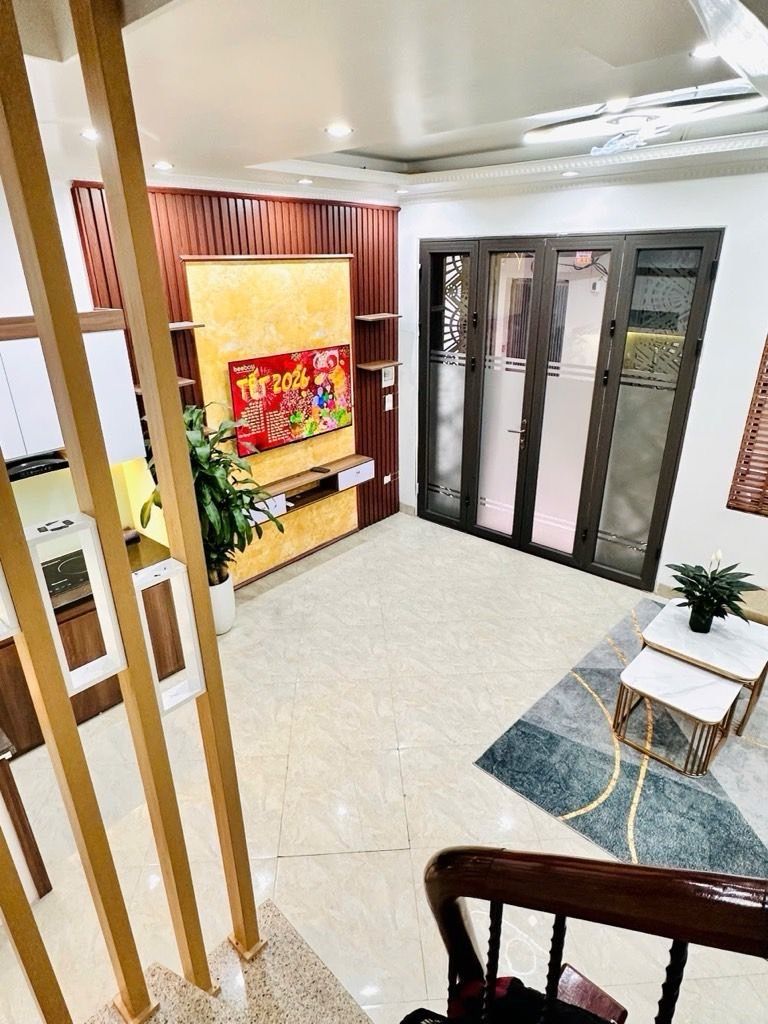 Bán nhà Định Công Thượng - diện tích 31m2 5 tầng - Mặt tiền 5m hiếm - giá 8,5 tỷ