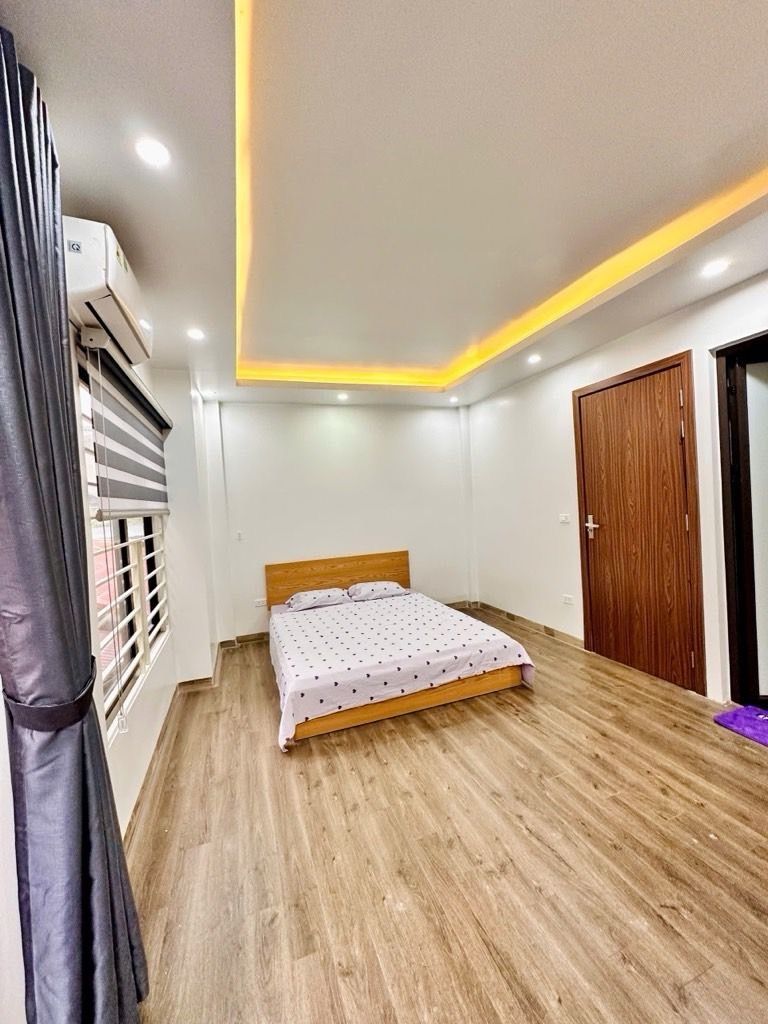 Bán nhà Định Công Thượng - diện tích 31m2 5 tầng - Mặt tiền 5m hiếm - giá 8,5 tỷ