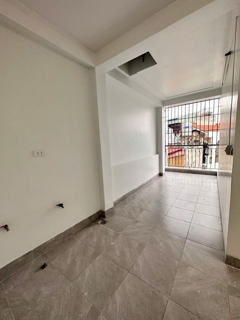 Bán nhà Định Công Thượng - diện tích 31m2 5 tầng - Mặt tiền 5m hiếm - giá 8,5 tỷ