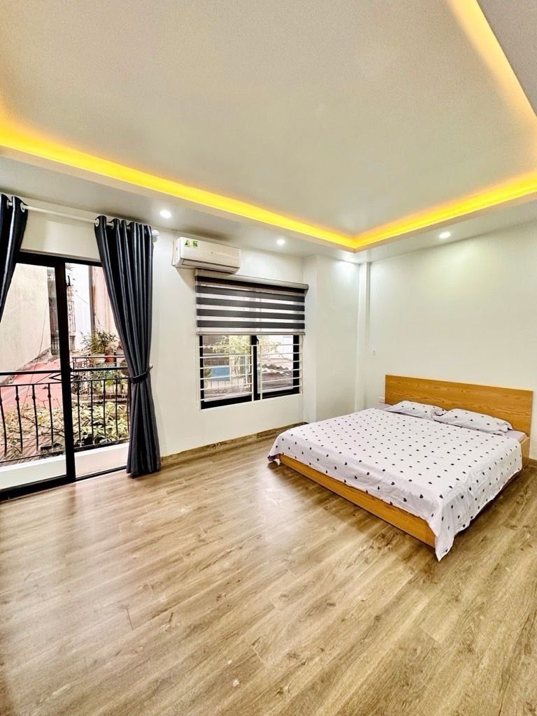 Bán nhà Định Công Thượng - diện tích 31m2 5 tầng - Mặt tiền 5m hiếm - giá 8,5 tỷ