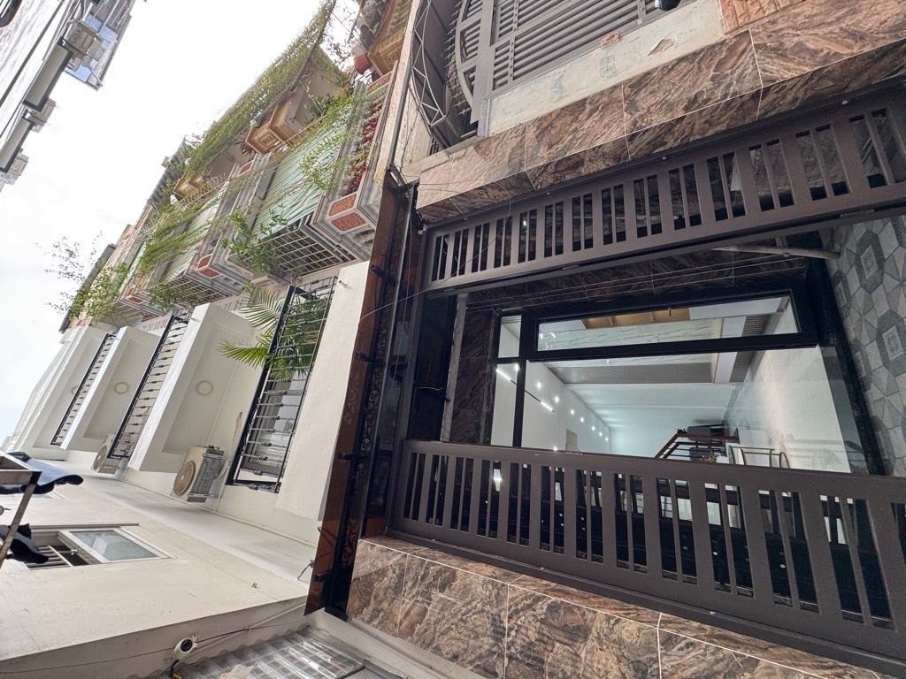 Bán nhà Kim Giang - diện tích 38m2 5 tầng - Full nội thất - giá 9,6 tỷ