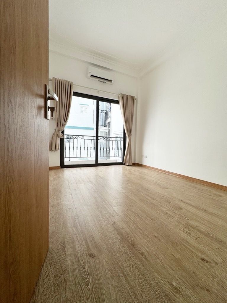 Bán nhà Kim Giang - diện tích 38m2 5 tầng - Full nội thất - giá 9,6 tỷ