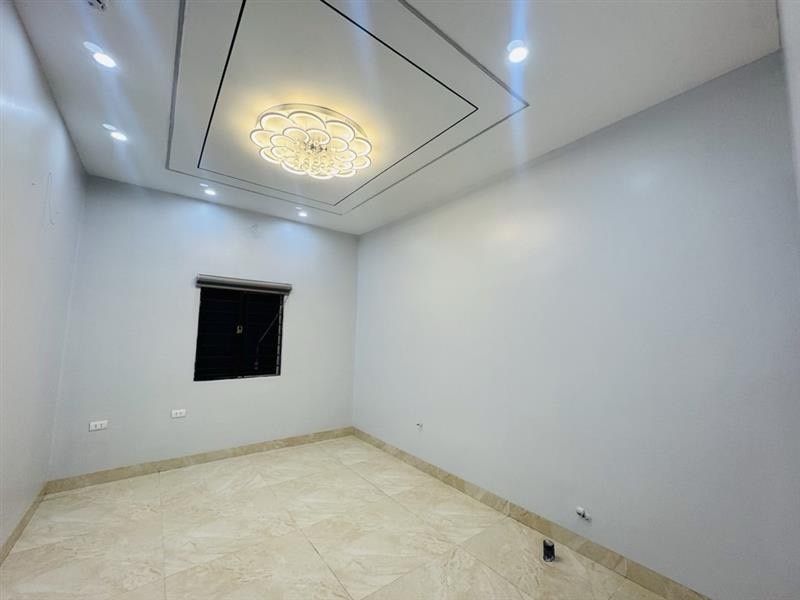 Bán nhà Hoàng Mai - diện tích 42m2 5 tầng - Lô góc 2 mặt ngõ - giá 13,6 tỷ