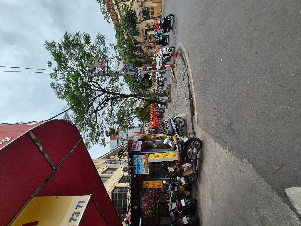 Bán nhà Tôn Đức Thắng - diện tích 33.6m2 2 tầng - Nhà đẹp hiếm có - giá 9,8 tỷ