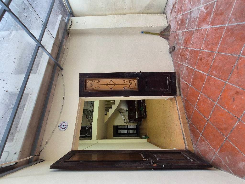 Bán nhà Tôn Đức Thắng - diện tích 33.6m2 2 tầng - Nhà đẹp hiếm có - giá 9,8 tỷ