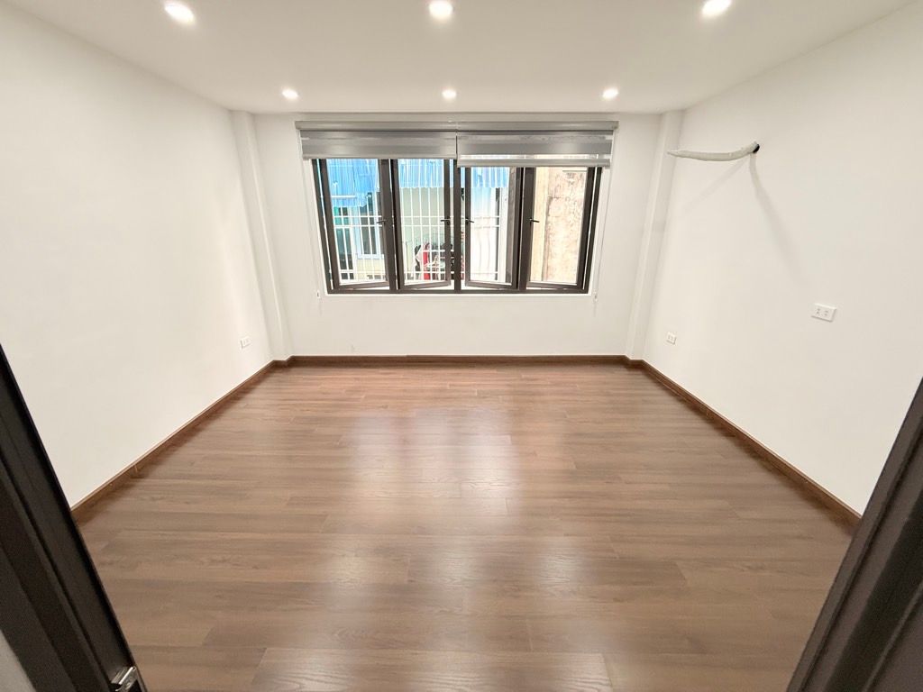 Bán nhà Ngõ Văn Hương - diện tích 25,2m2 5 tầng - Nhà đẹp hiếm có - giá 7,85 tỷ