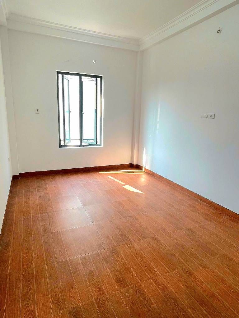 Bán nhà Thanh Lân - diện tích 25m2 4 tầng - Lô góc, gần ô tô tránh - giá 5,9 tỷ