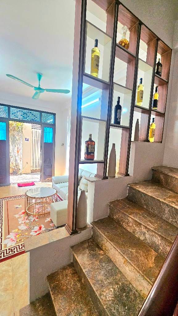 Bán nhà Thanh Lân - diện tích 25m2 4 tầng - Lô góc, gần ô tô tránh - giá 5,9 tỷ