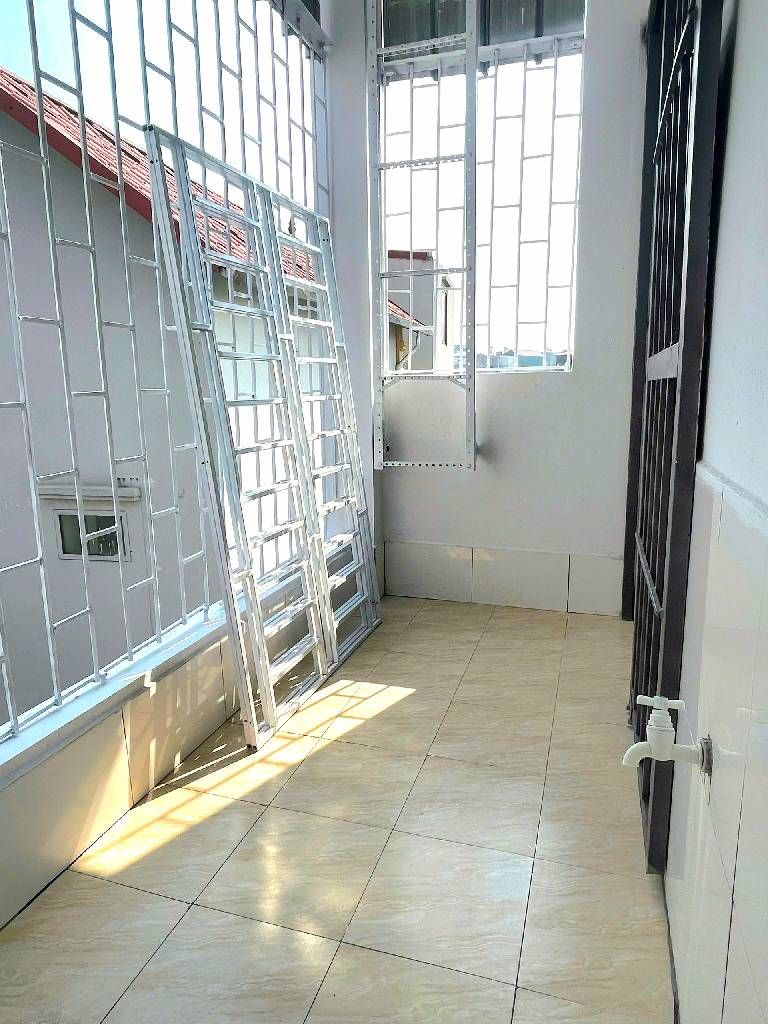 Bán nhà Thanh Lân - diện tích 25m2 4 tầng - Lô góc, gần ô tô tránh - giá 5,9 tỷ