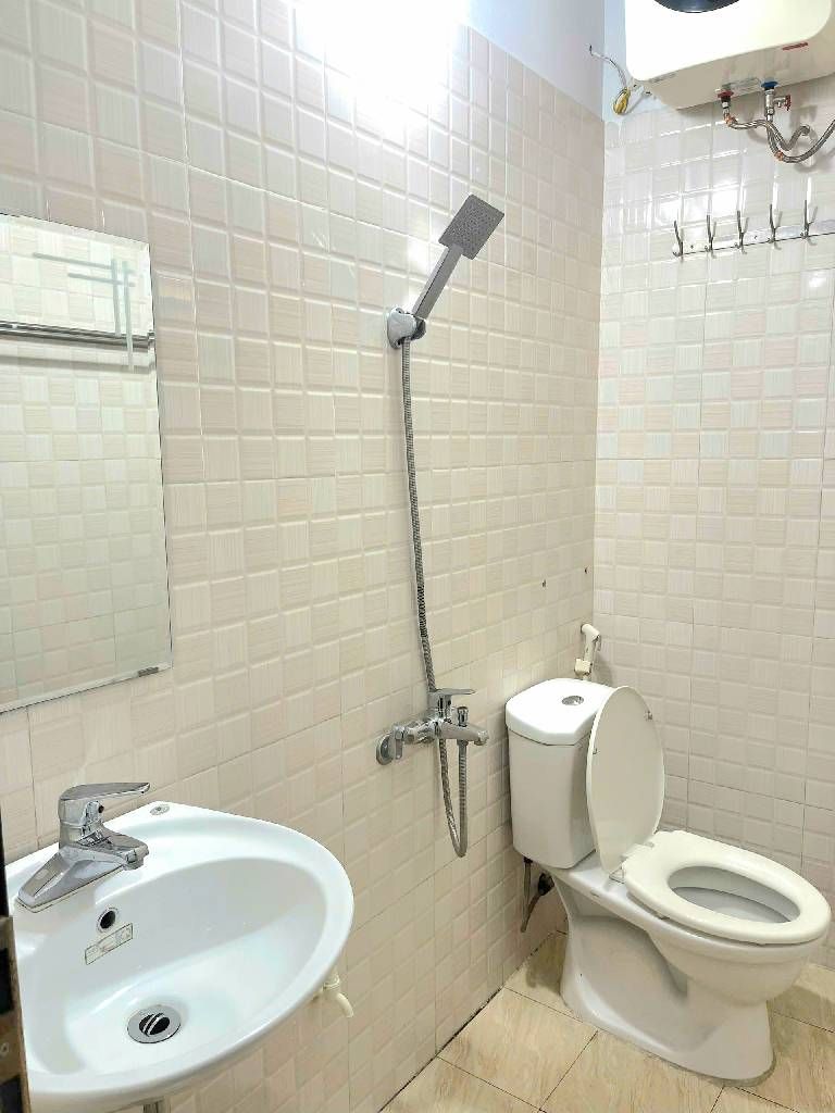 Bán nhà Thanh Lân - diện tích 25m2 4 tầng - Lô góc, gần ô tô tránh - giá 5,9 tỷ