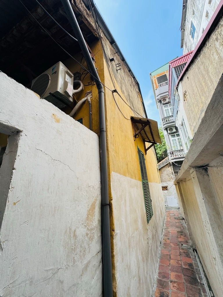 Bán nhà Bà Triệu - diện tích 50m2 1 tầng - lô góc - giá 18,5 tỷ