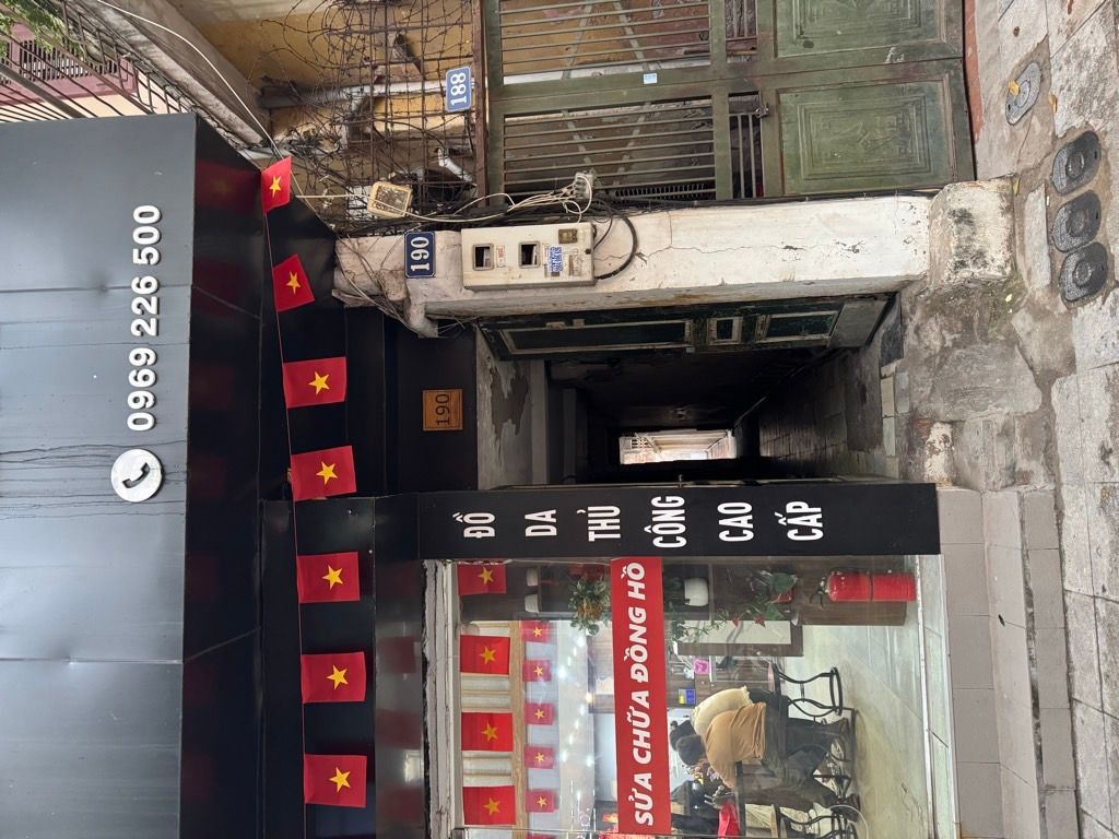 Bán nhà Bà Triệu - diện tích 50m2 1 tầng - lô góc - giá 18,5 tỷ