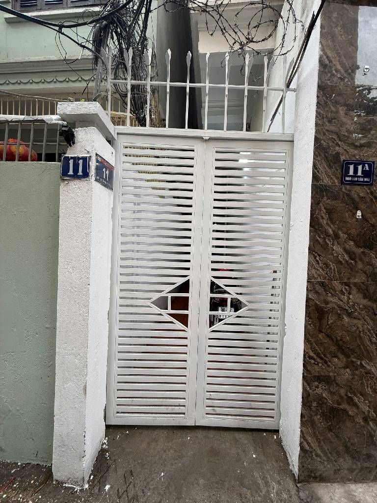 Bán nhà Tân Mai - diện tích 26m2 5 tầng - nhà đẹp đủ công năng - giá 8,6 tỷ