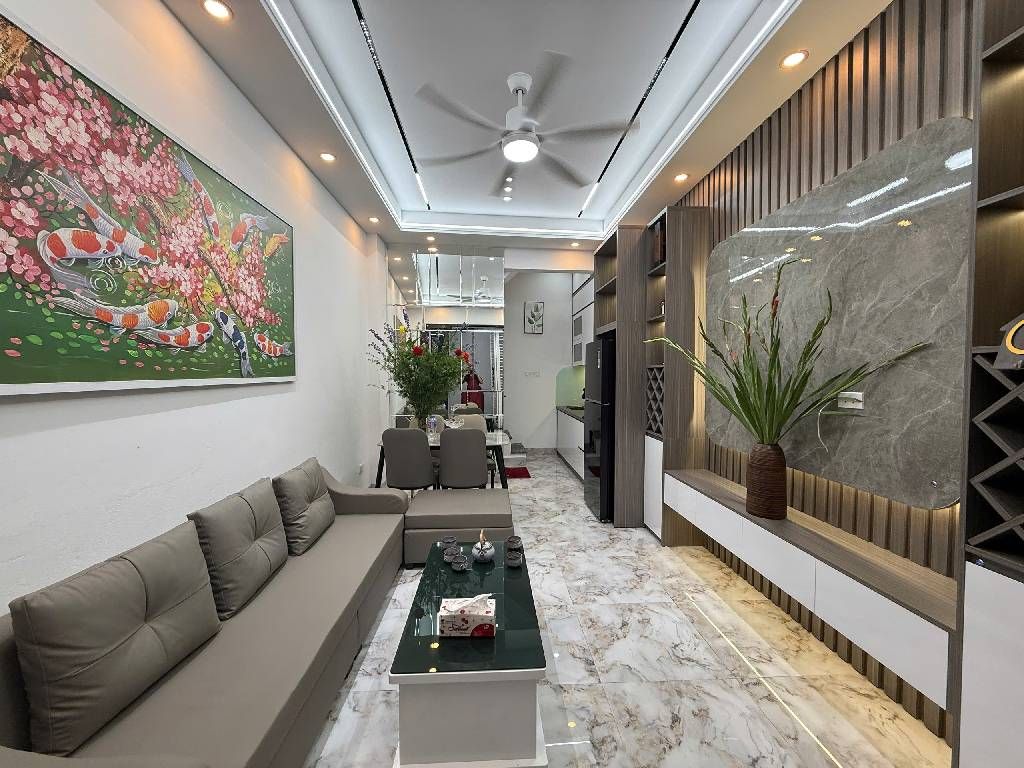 Bán nhà Tân Mai - diện tích 26m2 5 tầng - nhà đẹp đủ công năng - giá 8,6 tỷ