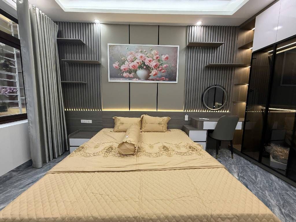 Bán nhà Tân Mai - diện tích 26m2 5 tầng - nhà đẹp đủ công năng - giá 8,6 tỷ