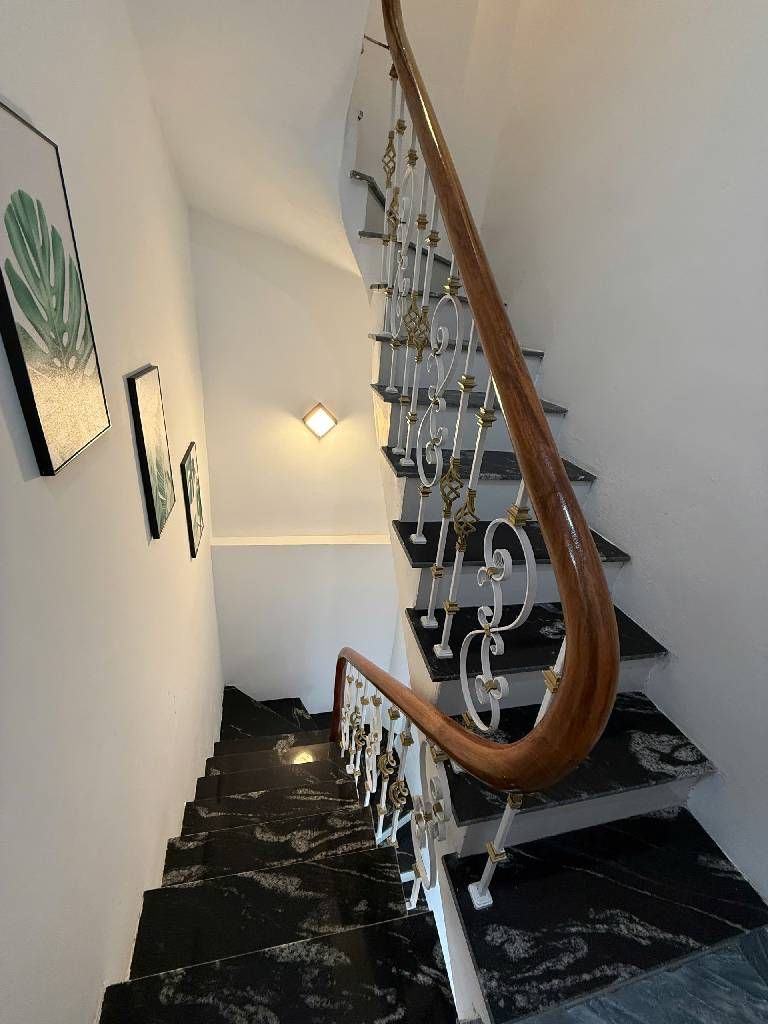 Bán nhà Tân Mai - diện tích 26m2 5 tầng - nhà đẹp đủ công năng - giá 8,6 tỷ