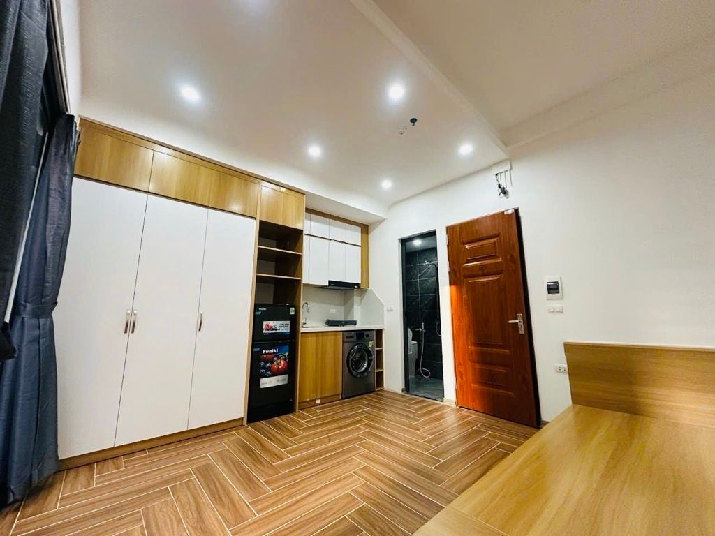 Bán nhà Trường Chinh - diện tích 68.7m2 7 tầng - Nhà 2 thoáng, thang máy - giá 24,5 tỷ