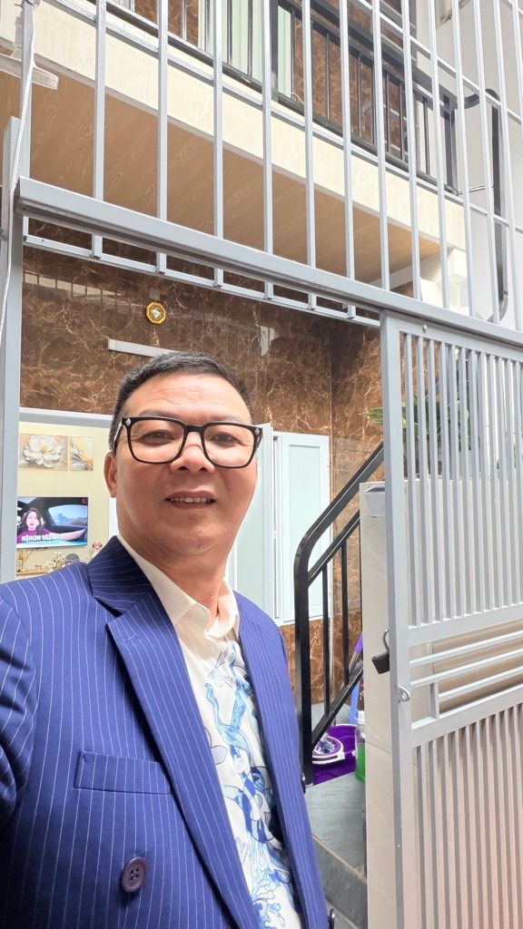 Bán nhà Bạch Đằng - diện tích 25m2 2 tầng - Nhà đẹp ở ngay gần phố - giá 3 tỷ