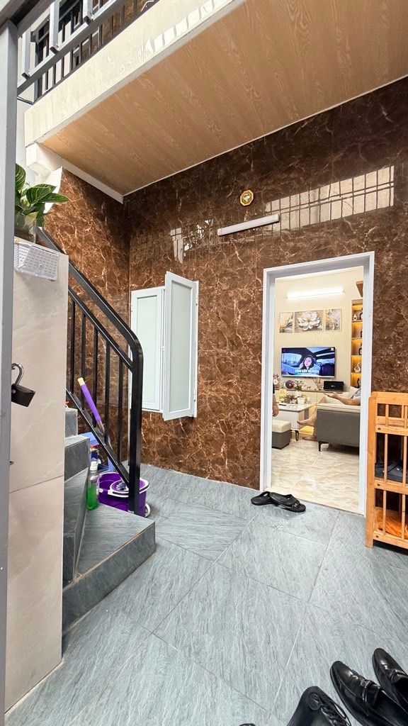 Bán nhà Bạch Đằng - diện tích 25m2 2 tầng - Nhà đẹp ở ngay gần phố - giá 3 tỷ