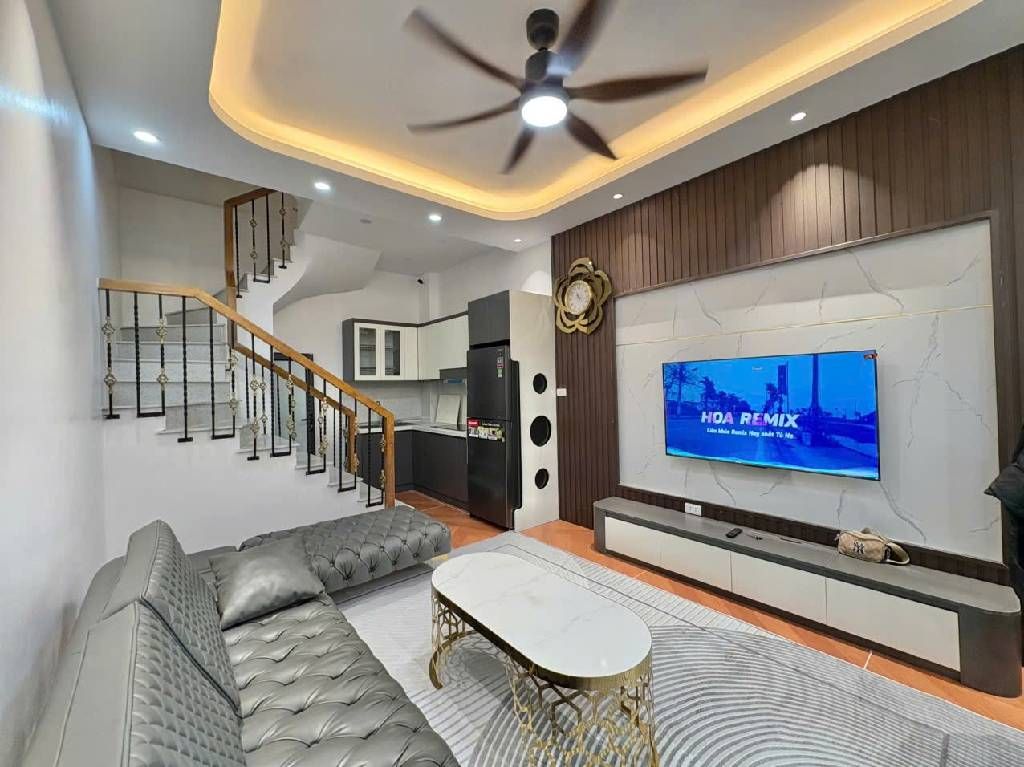 Bán nhà Tân Mai - diện tích 24m2 4 tầng - Gần ô tô - giá 6,3 tỷ