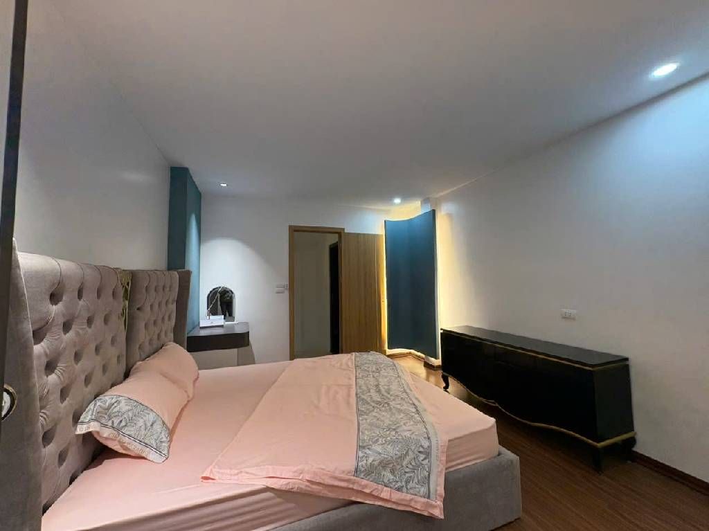 Bán nhà Tân Mai - diện tích 24m2 4 tầng - Gần ô tô - giá 6,3 tỷ