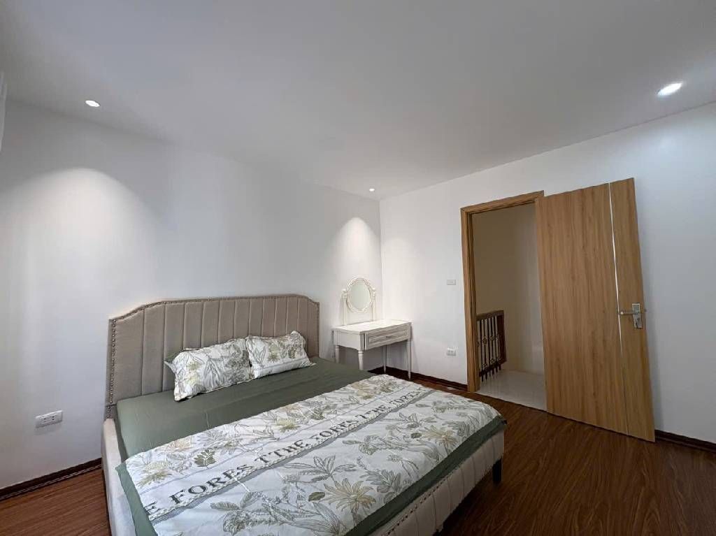 Bán nhà Tân Mai - diện tích 24m2 4 tầng - Gần ô tô - giá 6,3 tỷ