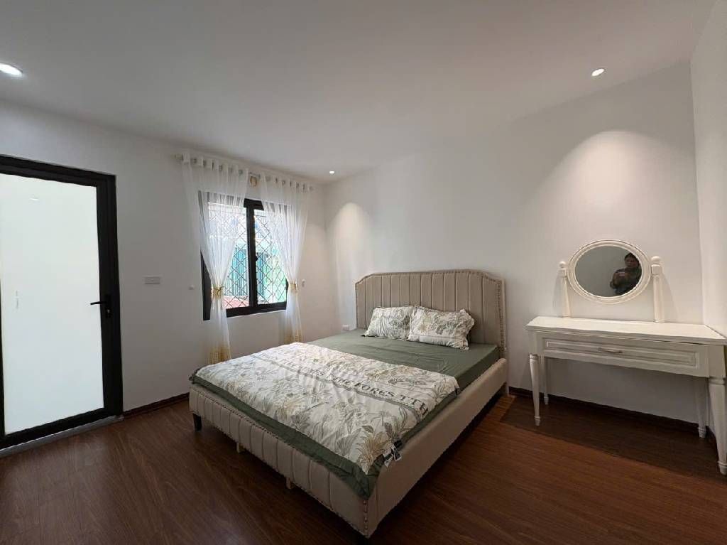 Bán nhà Tân Mai - diện tích 24m2 4 tầng - Gần ô tô - giá 6,3 tỷ