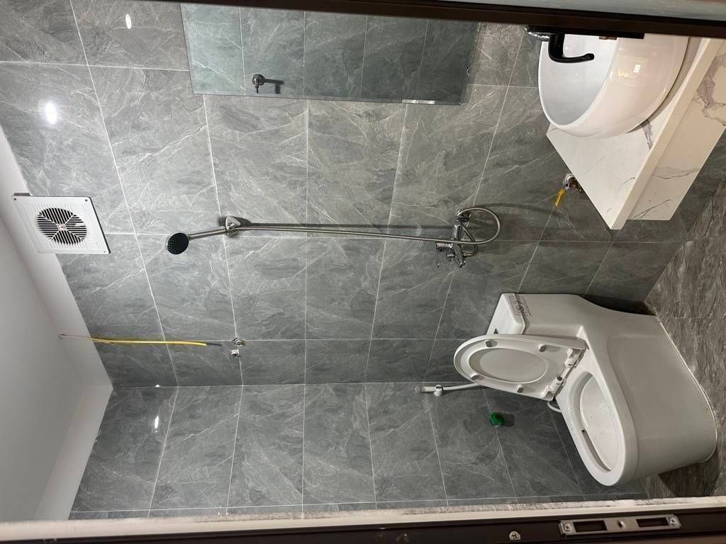 Bán nhà Đại Từ - diện tích 65m2 4 tầng - Ô tô nhỏ qua - giá 9,7 tỷ