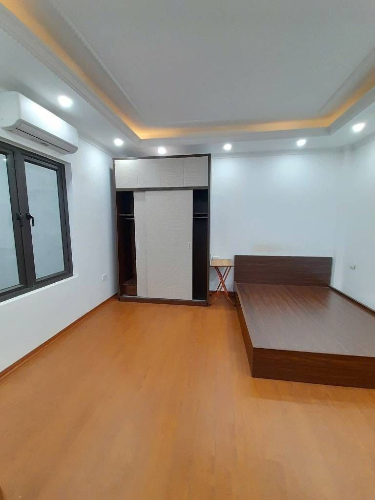 Bán nhà Đại Từ - diện tích 65m2 4 tầng - Ô tô nhỏ qua - giá 9,7 tỷ
