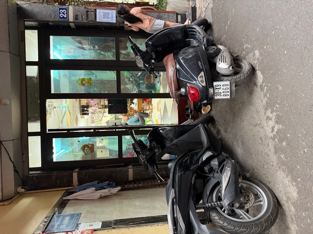 Bán nhà Thanh Lân - diện tích 38m2 5 tầng - Ô tô tránh - giá 10,5 tỷ