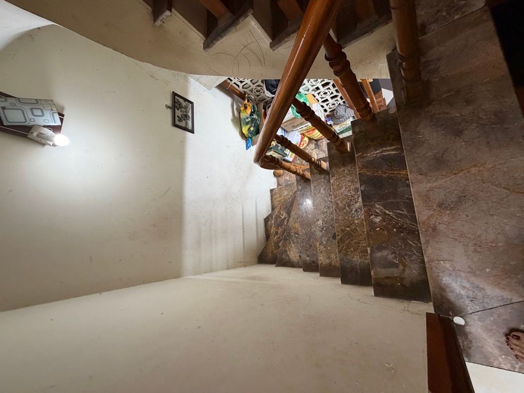 Bán nhà Thanh Lân - diện tích 38m2 5 tầng - Ô tô tránh - giá 10,5 tỷ