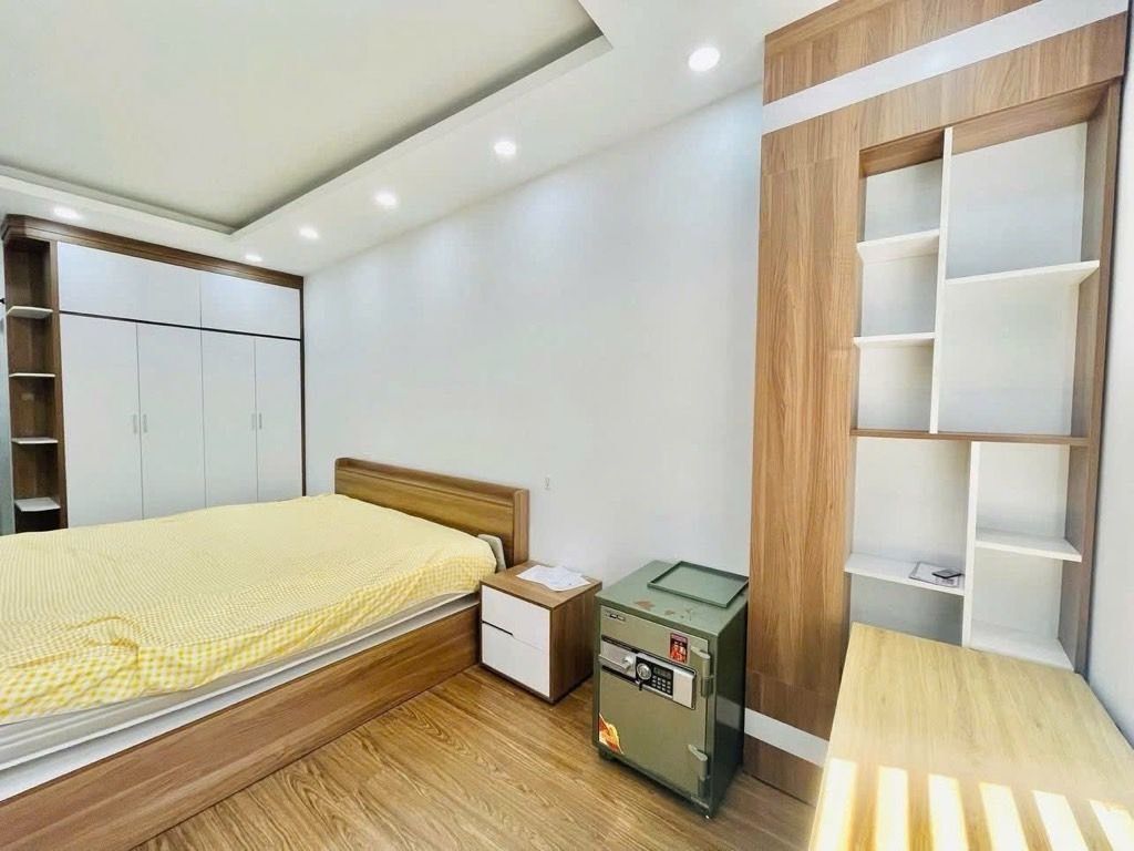 Bán nhà Văn Hương - diện tích 38m2 5 tầng - nhà đẹp hiếm có - giá 8,1 tỷ