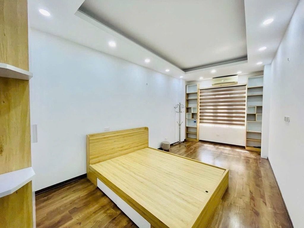 Bán nhà Văn Hương - diện tích 38m2 5 tầng - nhà đẹp hiếm có - giá 8,1 tỷ