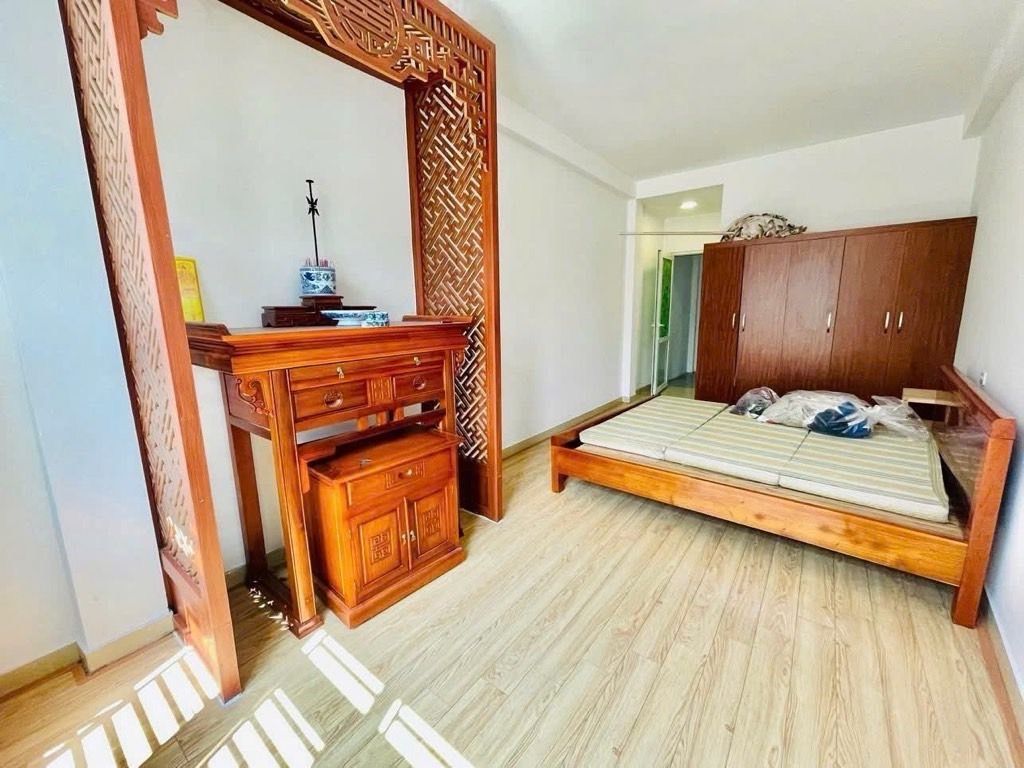 Bán nhà Văn Hương - diện tích 38m2 5 tầng - nhà đẹp hiếm có - giá 8,1 tỷ