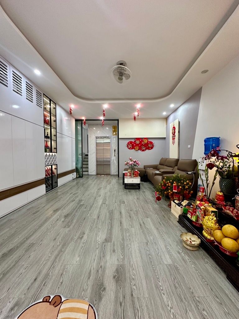 Bán nhà Đại La - diện tích 48m2 6 tầng - NGÕ OTO TRÁNH - giá 20 tỷ