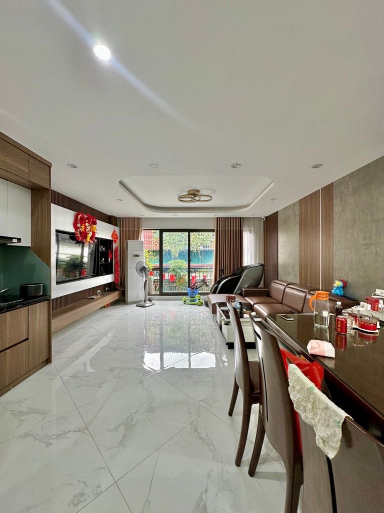 Bán nhà Đại La - diện tích 48m2 6 tầng - NGÕ OTO TRÁNH - giá 20 tỷ